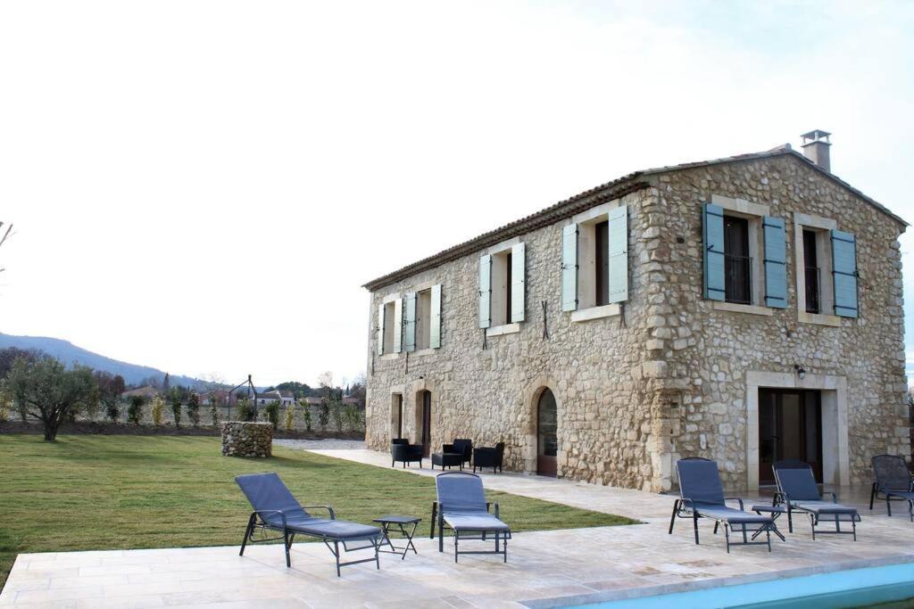 Villa Mas En Campagne Mallemort Esterno foto